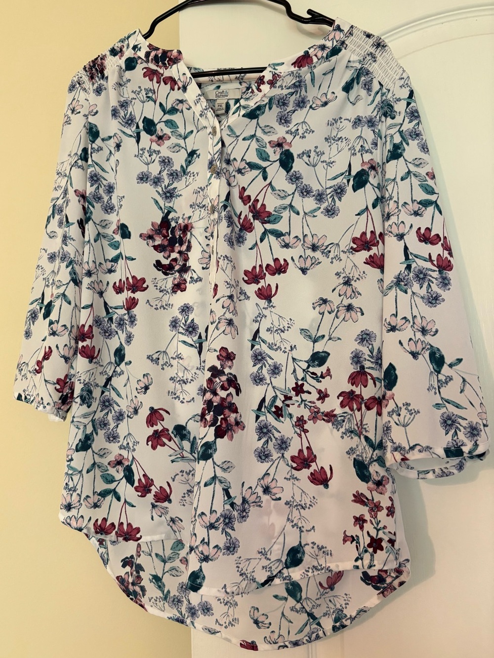 croft & barrow White Floral Split-Neck Blouse with Red & Green Print